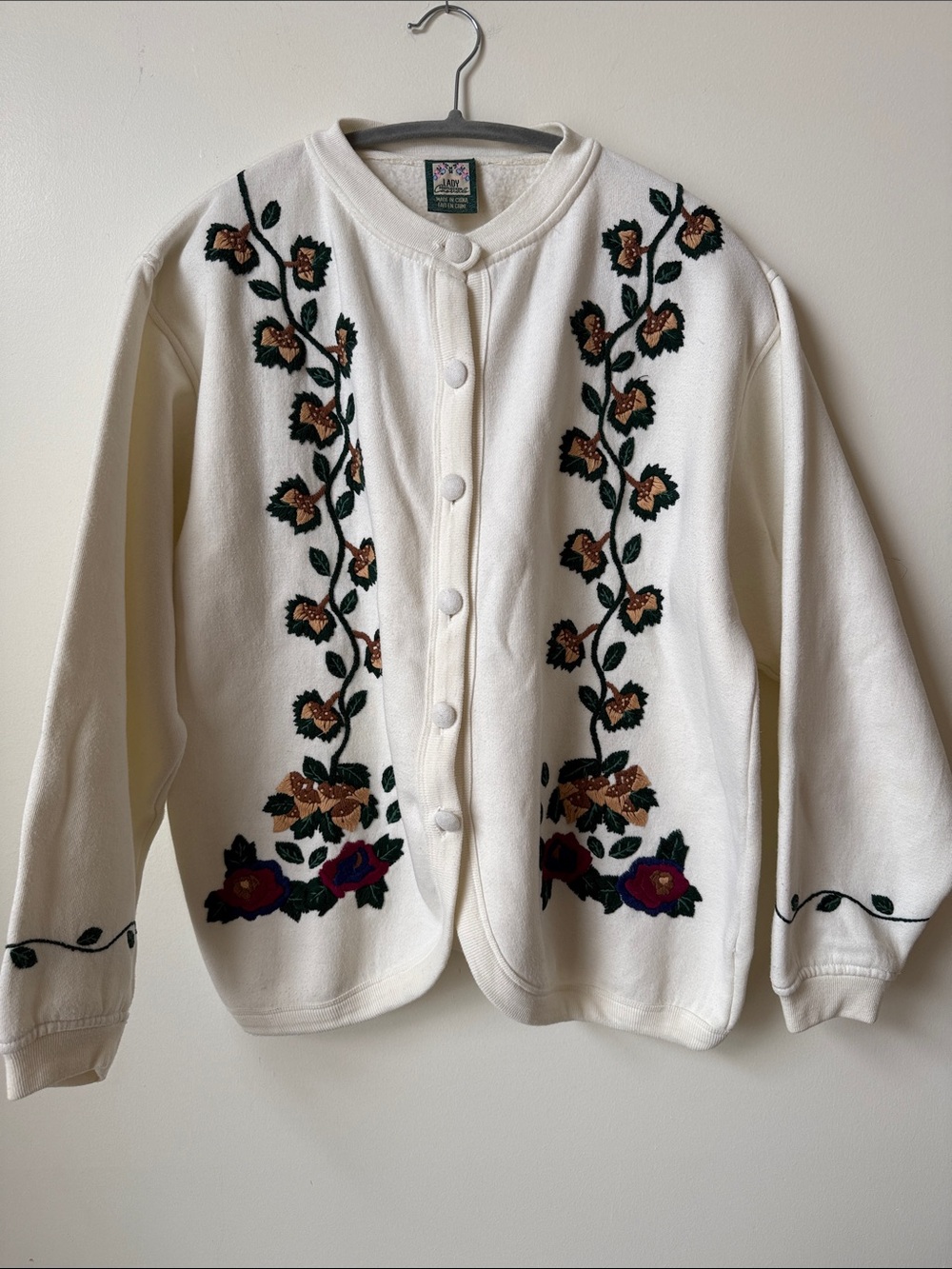 Vintage LADY FOOTLOCKER button sweatshirt cardigan embroidered flowers
